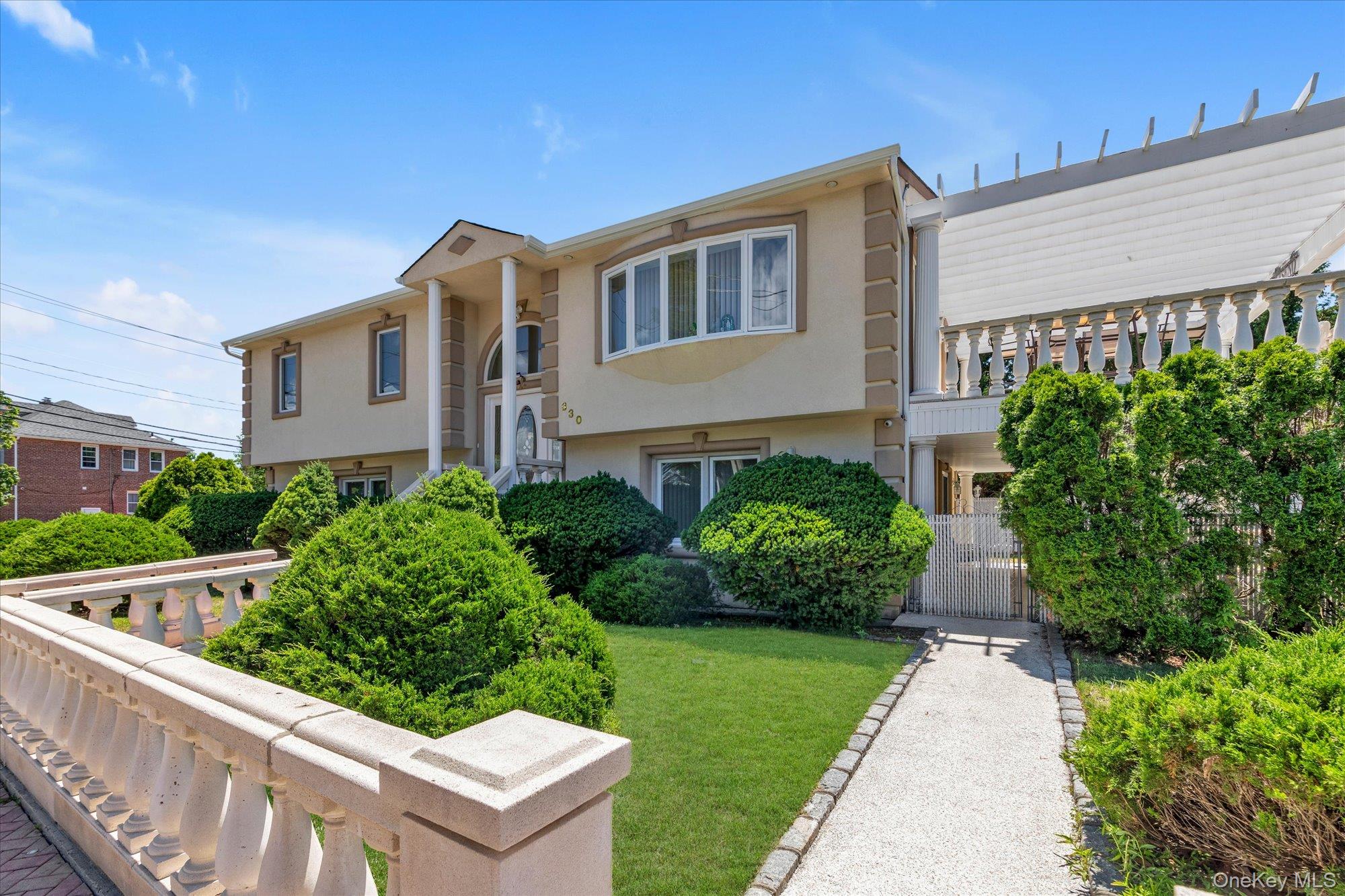 330 Bayville Avenue – For Sale