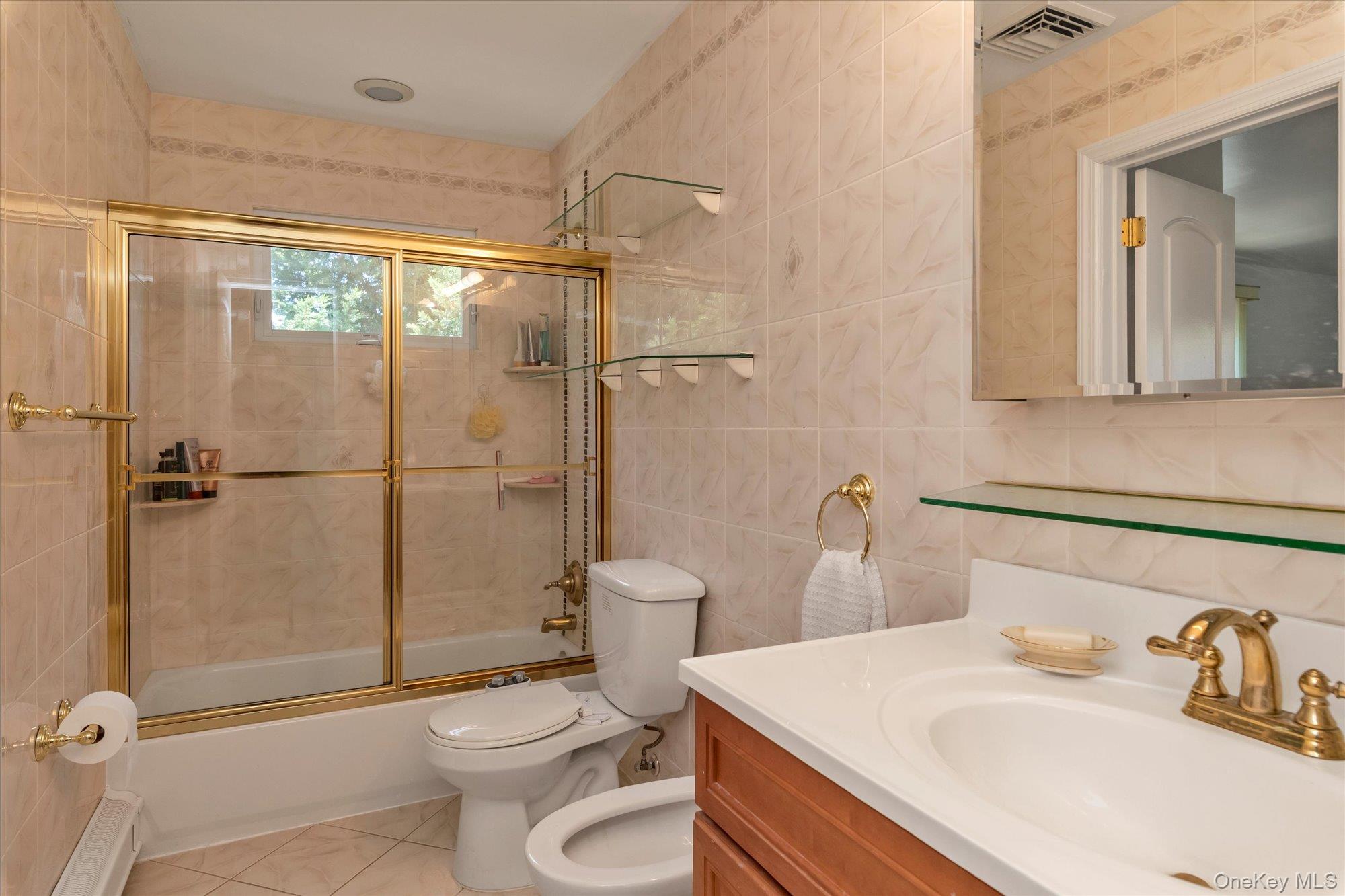 330 Bayville Avenue – For Sale photo 13