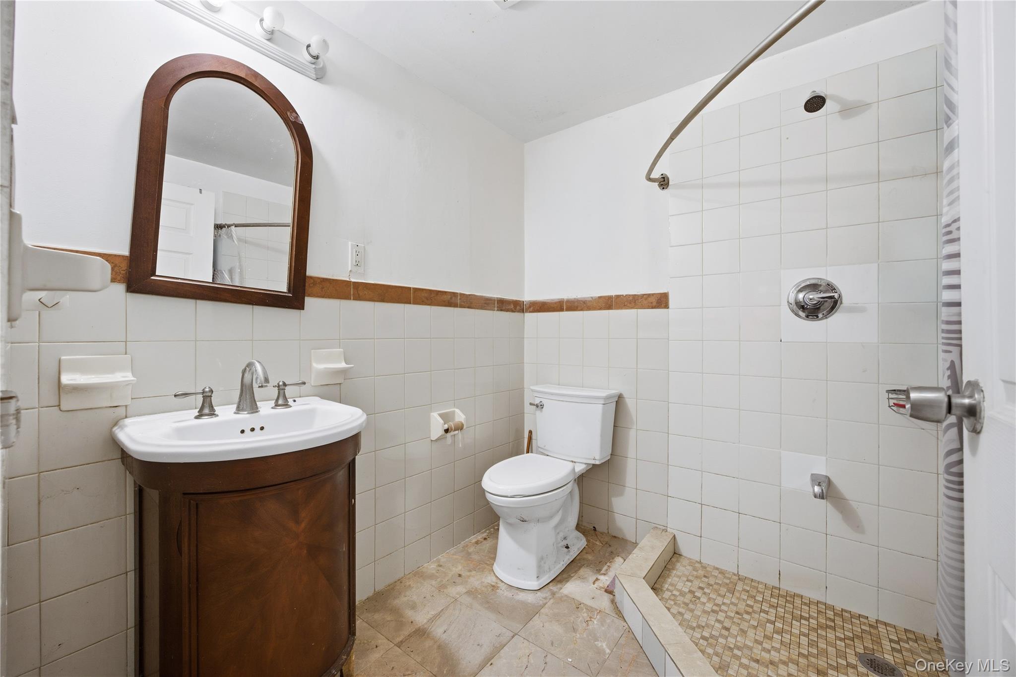 32-03 Clearview Expressway – For Sale photo 18