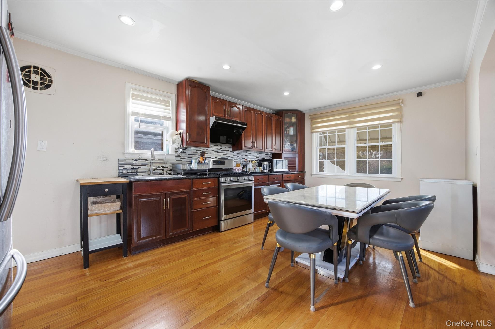 32-03 Clearview Expressway – For Sale photo 5