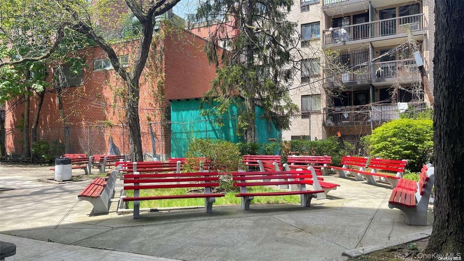 142-05 Roosevelt Avenue, Unit 721