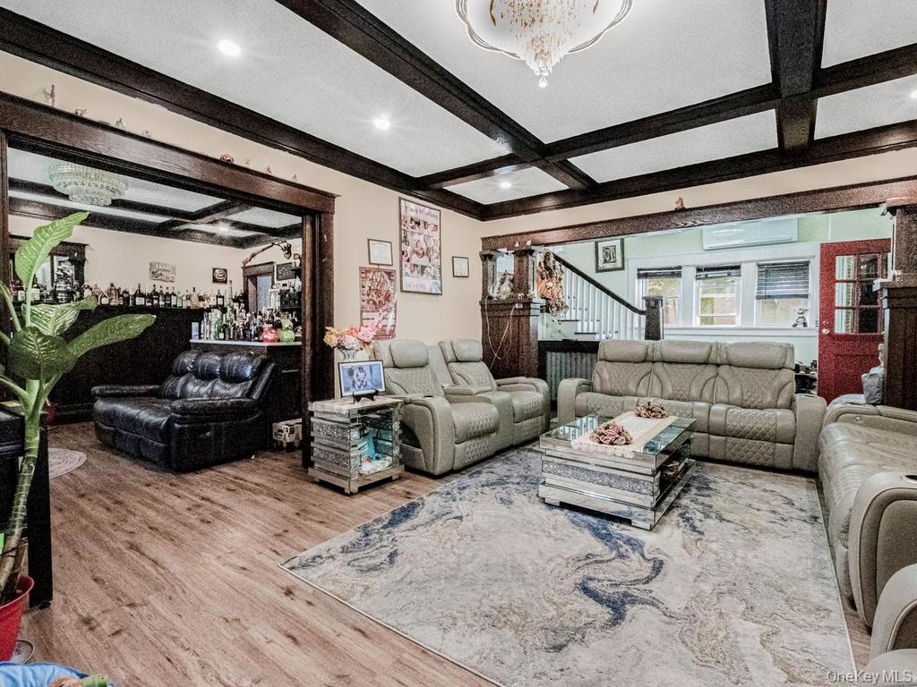265 Park Hill Avenue – For Sale photo 2