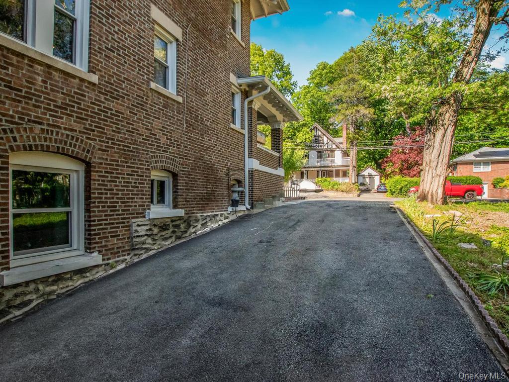 265 Park Hill Avenue – For Sale photo 26
