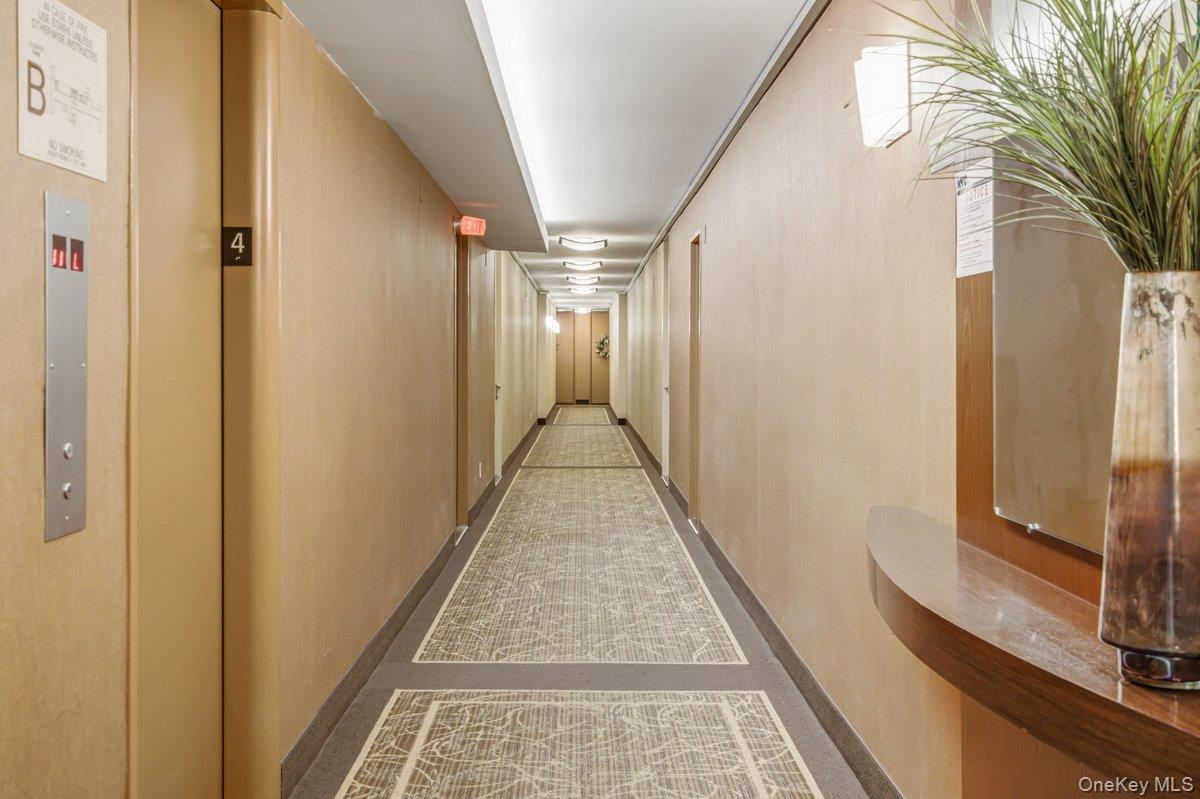 166-25 Powells Cove Boulevard, Unit 4M photo 20