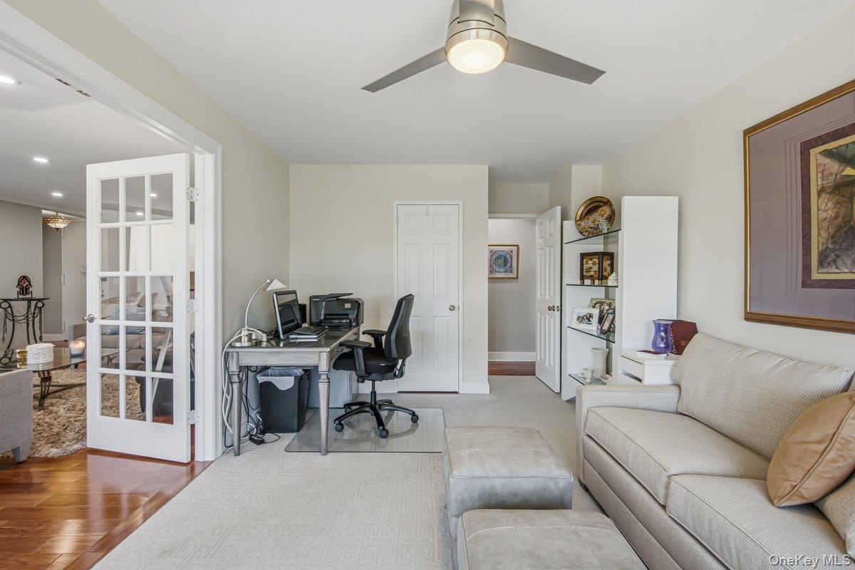 166-25 Powells Cove Boulevard, Unit 4M photo 11