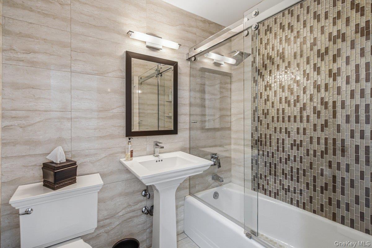 166-25 Powells Cove Boulevard, Unit 4M photo 16