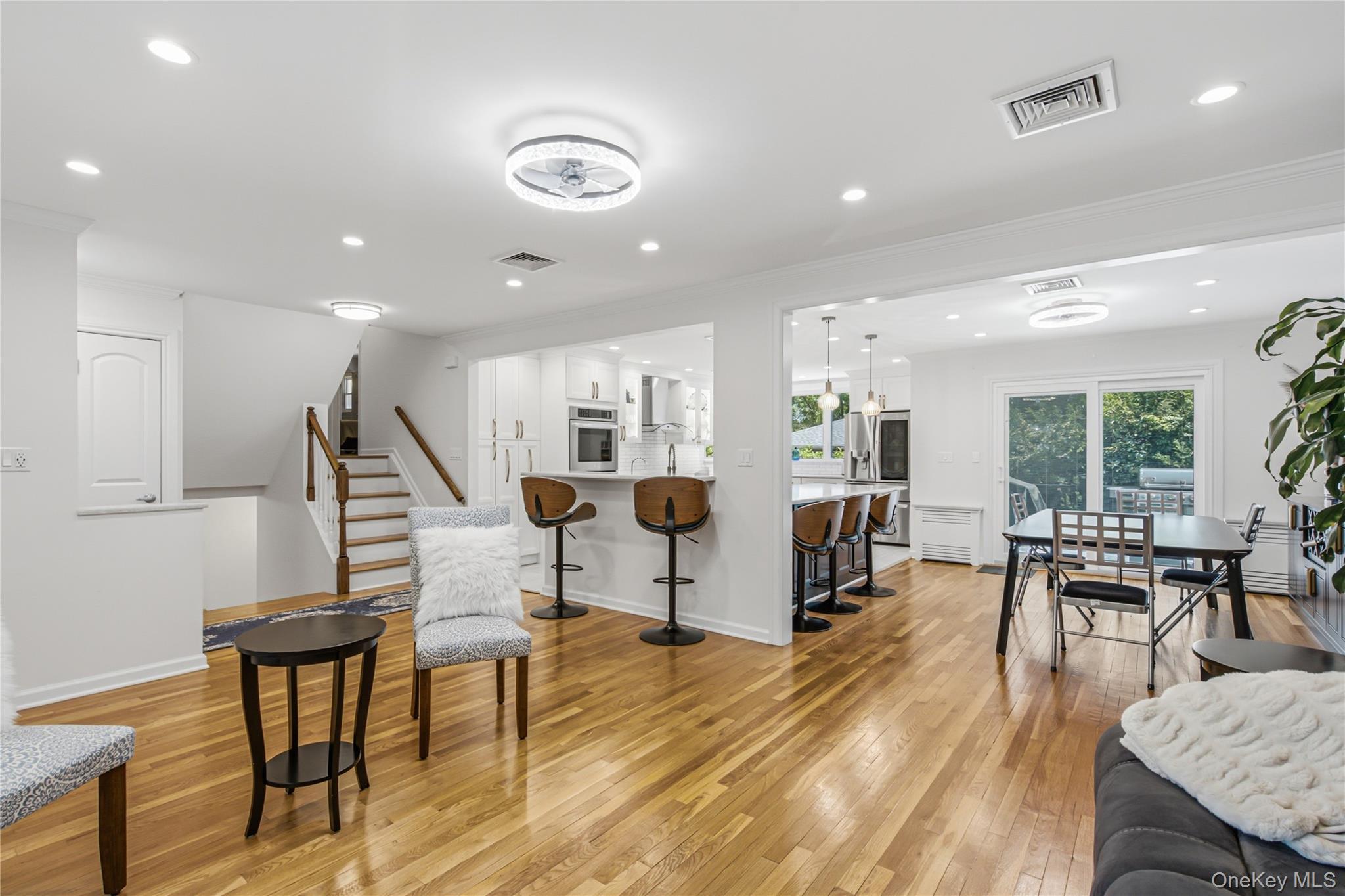 186 N Stratford – For Sale photo 6