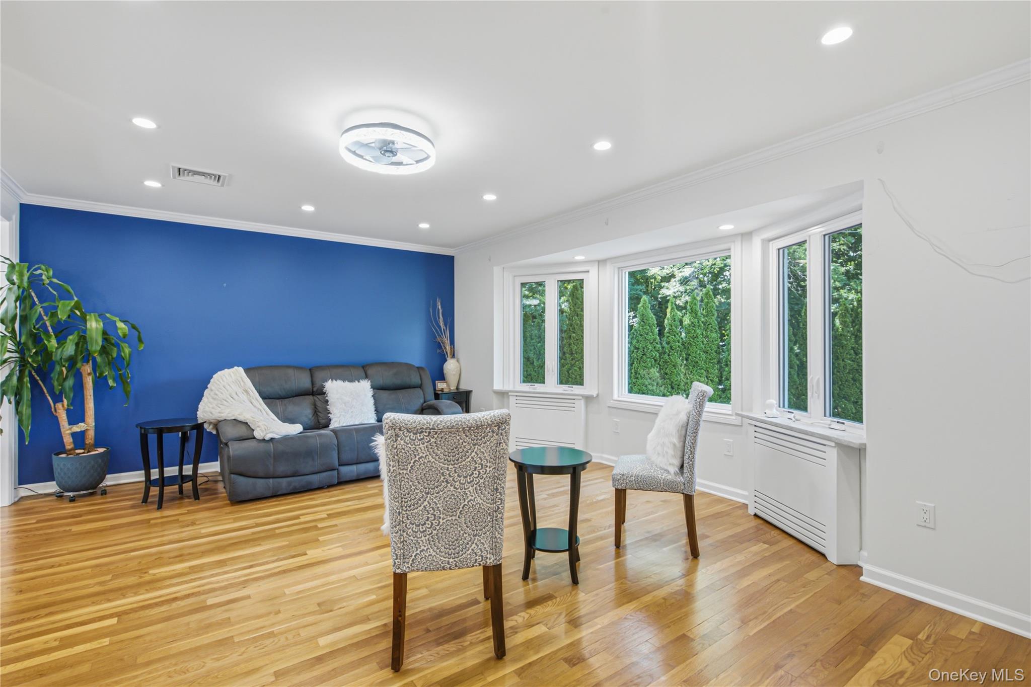 186 N Stratford – For Sale photo 4