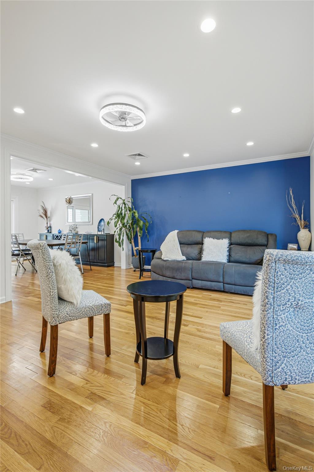 186 N Stratford – For Sale photo 5
