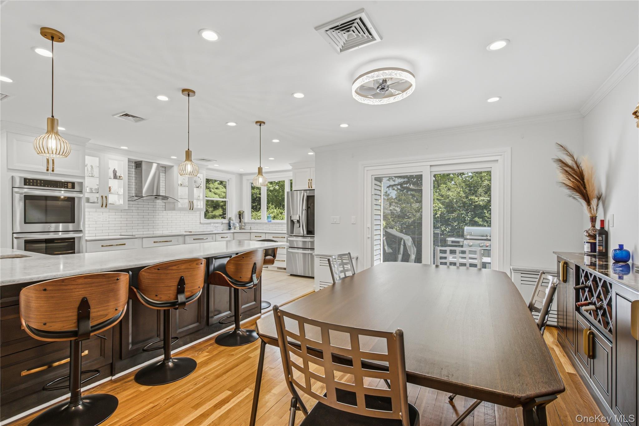 186 N Stratford – For Sale photo 8
