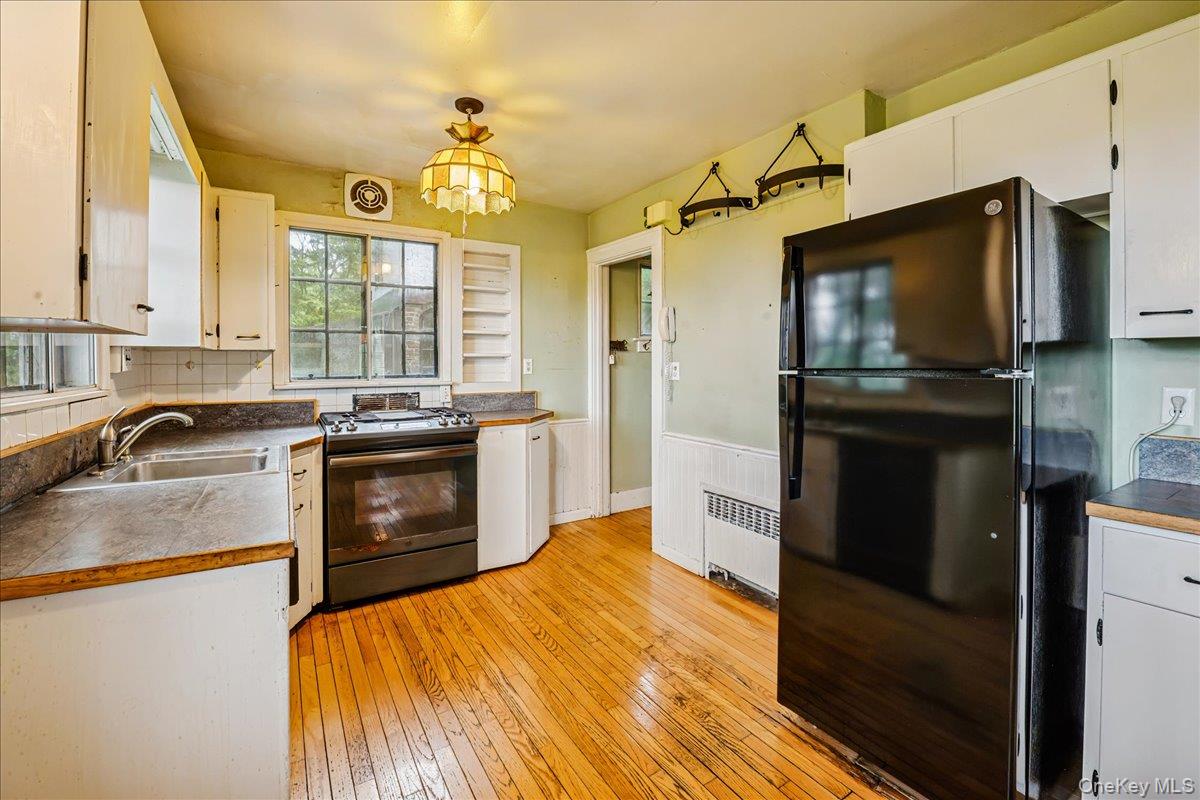 43 Pinecrest Parkway – For Sale photo 12