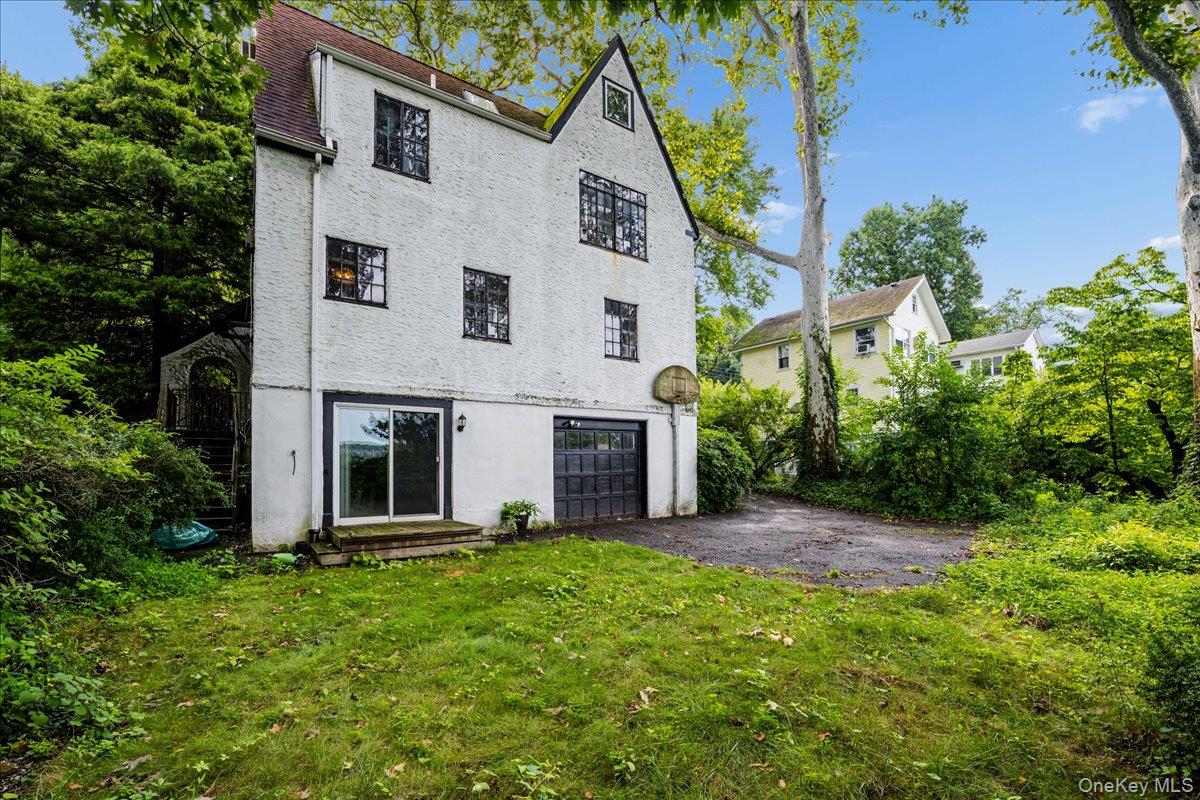 43 Pinecrest Parkway – For Sale photo 24