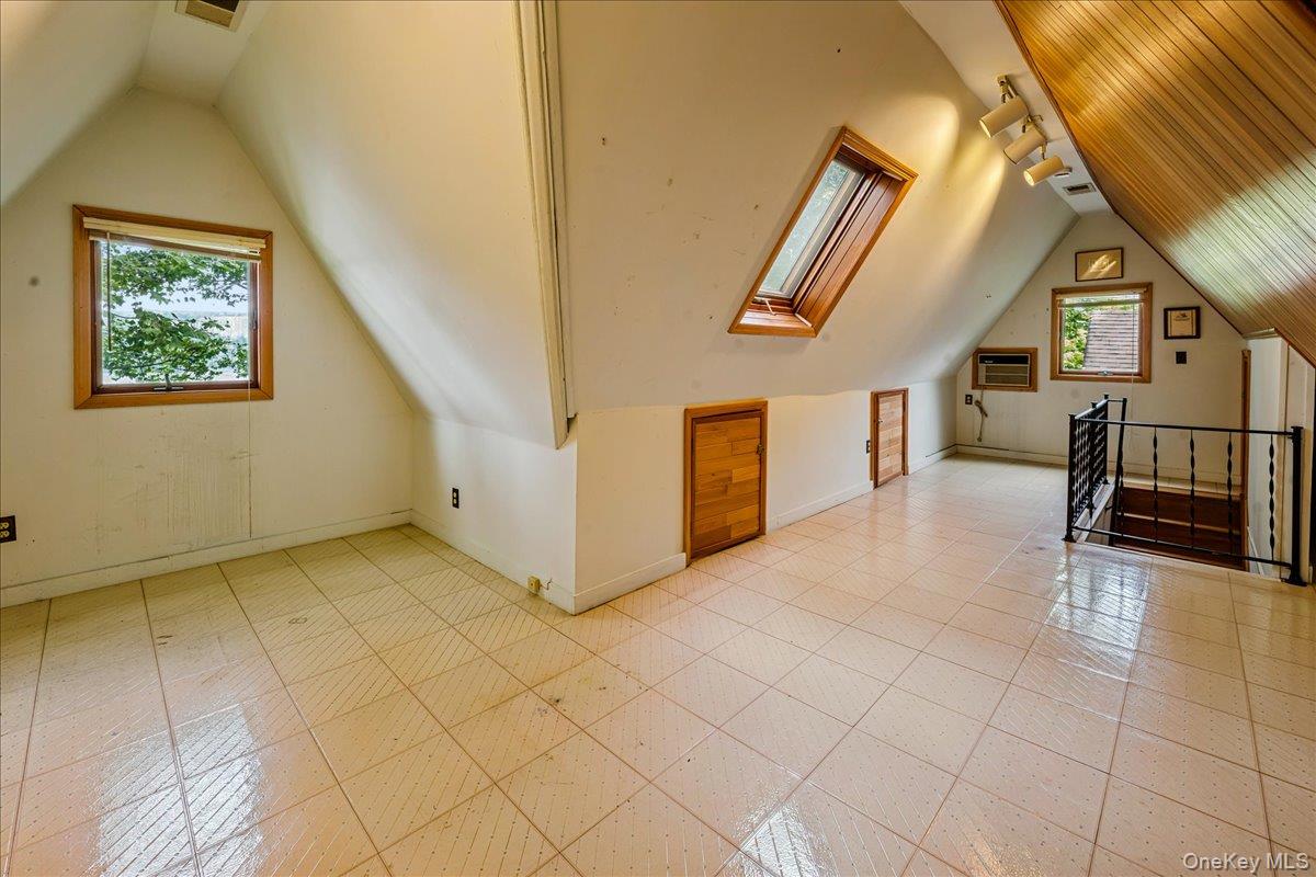 43 Pinecrest Parkway – For Sale photo 20