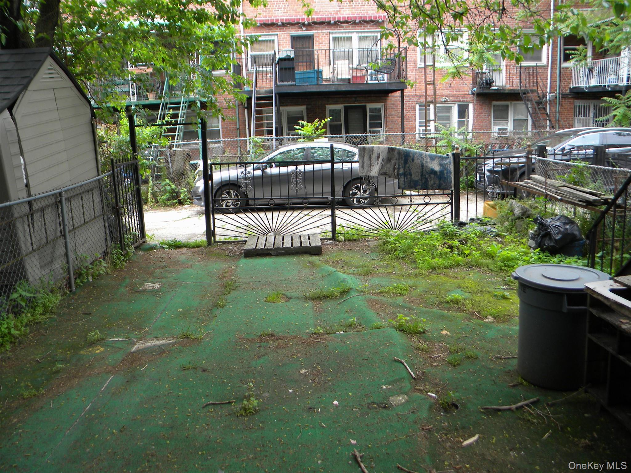 718 E 80th Street – For Sale photo 4