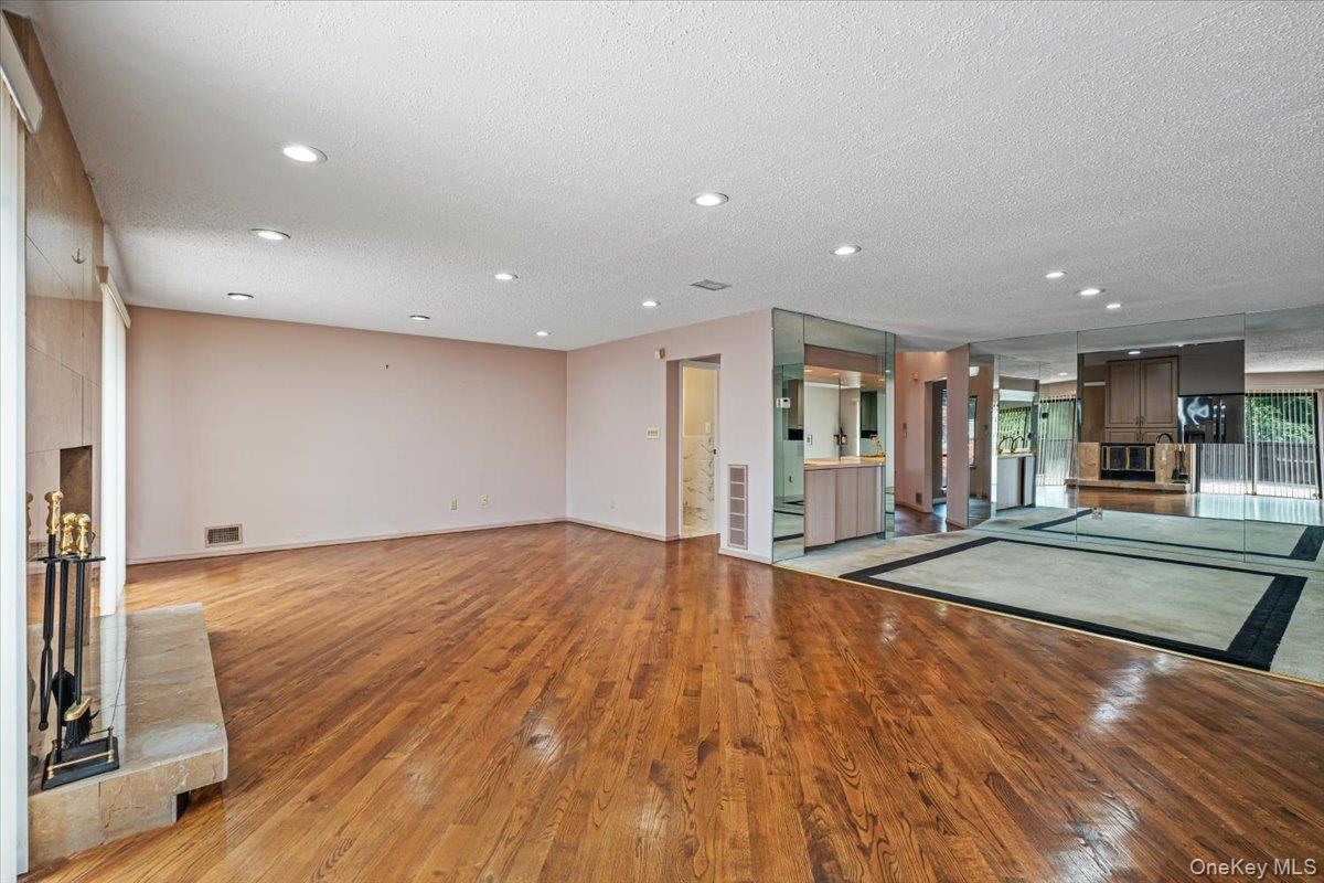 2 Maple Run Drive – For Sale photo 8