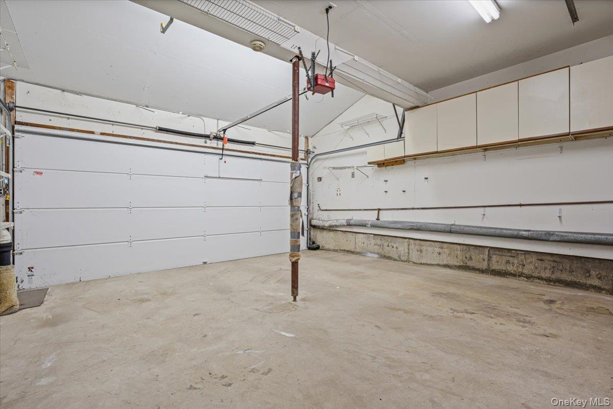 2 Maple Run Drive – For Sale photo 20