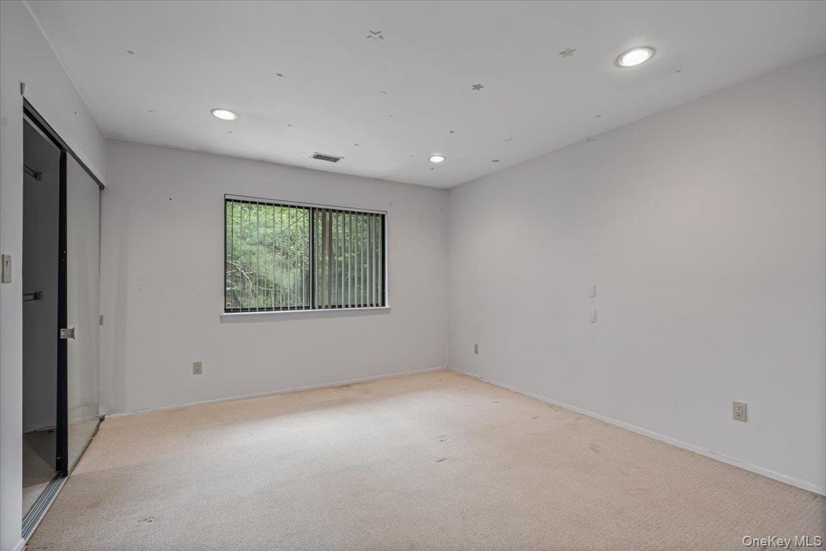 2 Maple Run Drive – For Sale photo 18