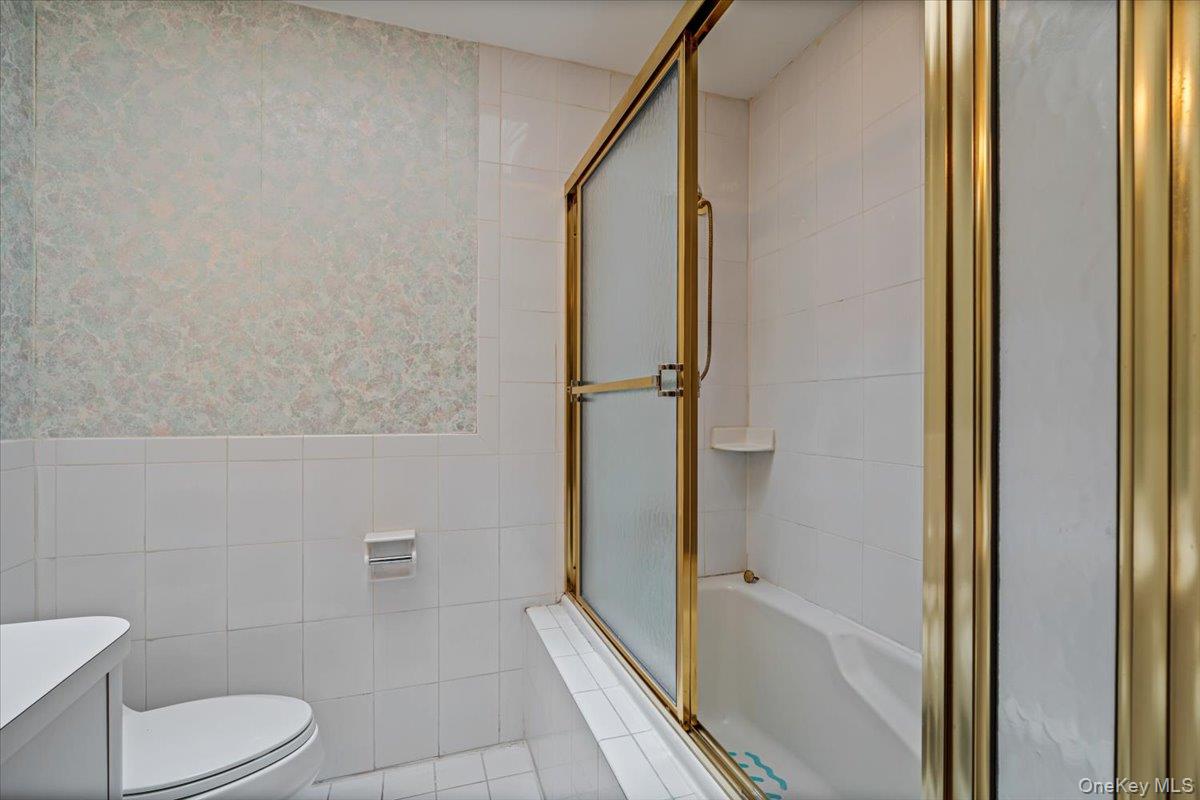 2 Maple Run Drive – For Sale photo 16