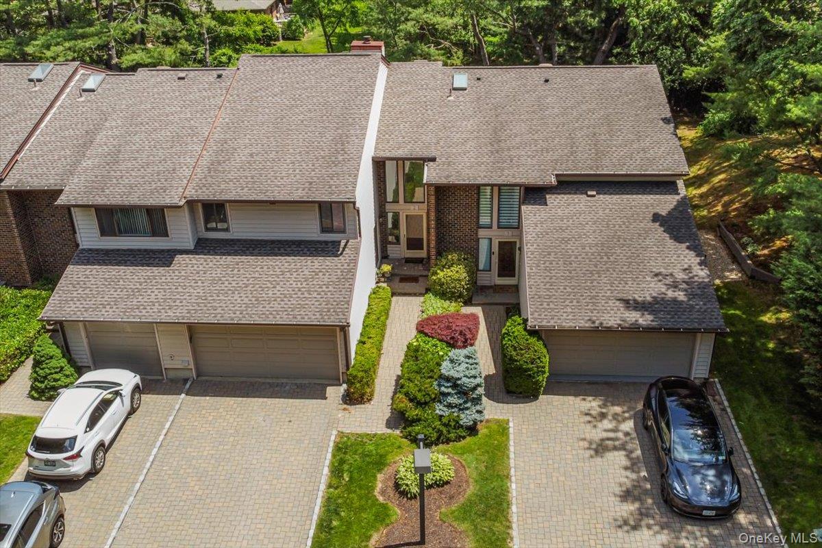 2 Maple Run Drive – For Sale