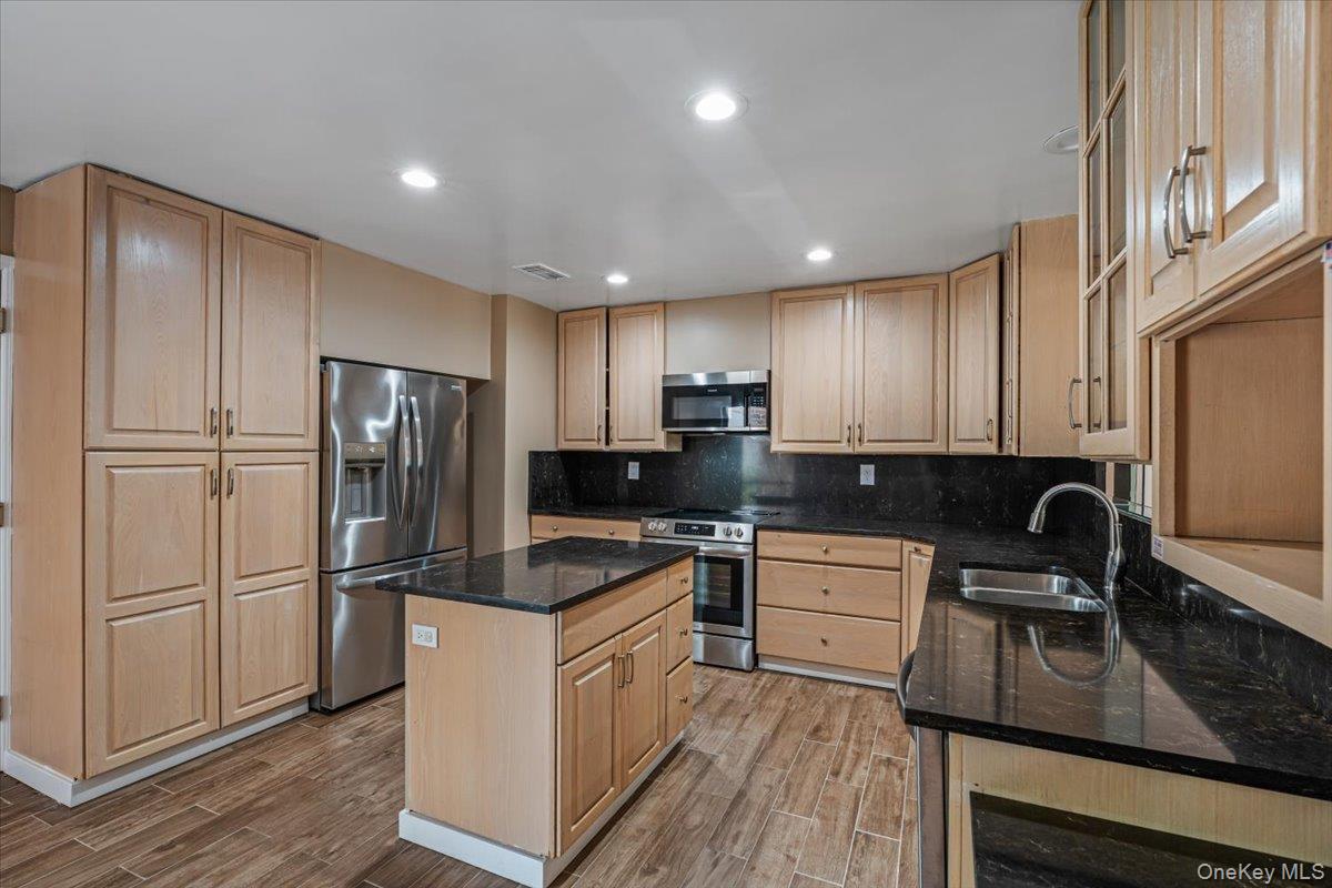 2 Maple Run Drive – For Sale photo 5