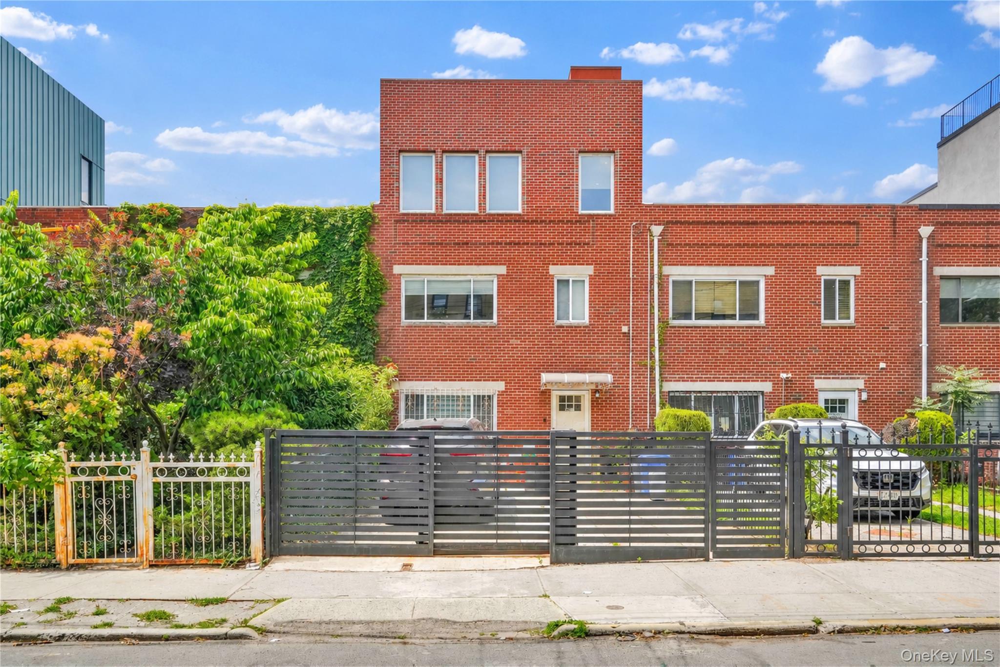 925 Hart Street – For Sale photo 21