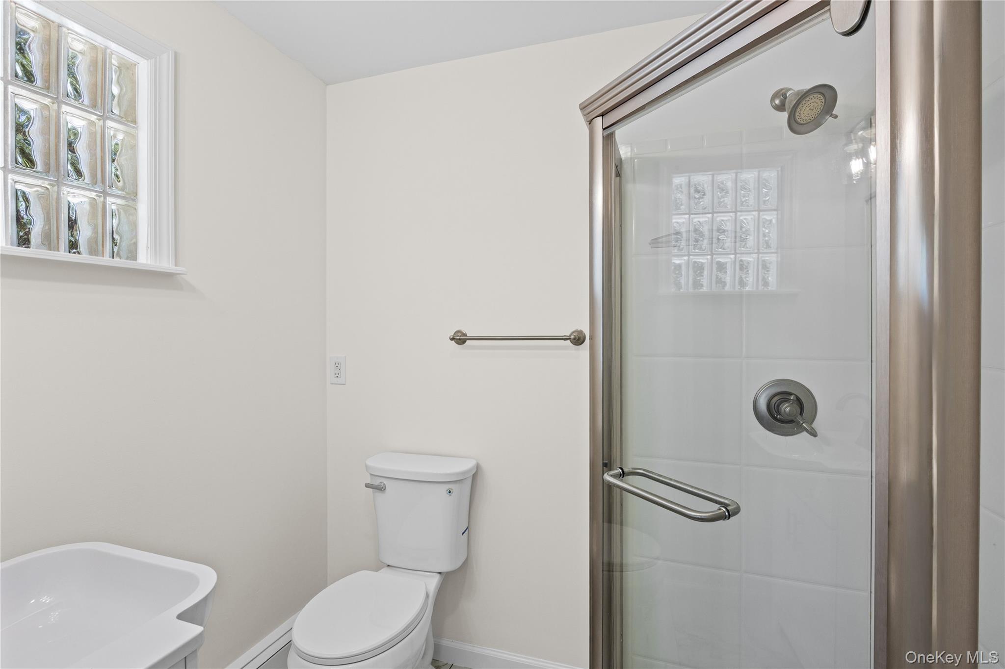9 Phoenix Road – For Sale photo 7