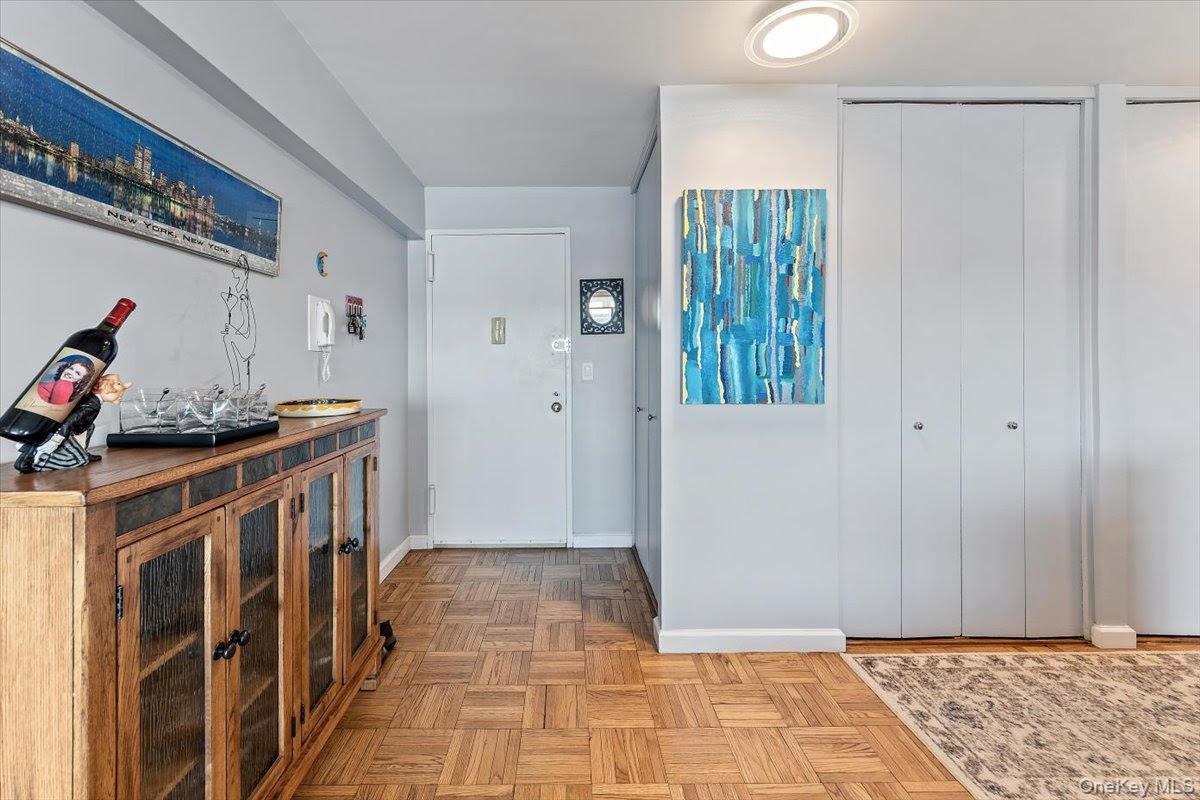 3671 Hudson Manor Terrace, Unit 14L photo 6