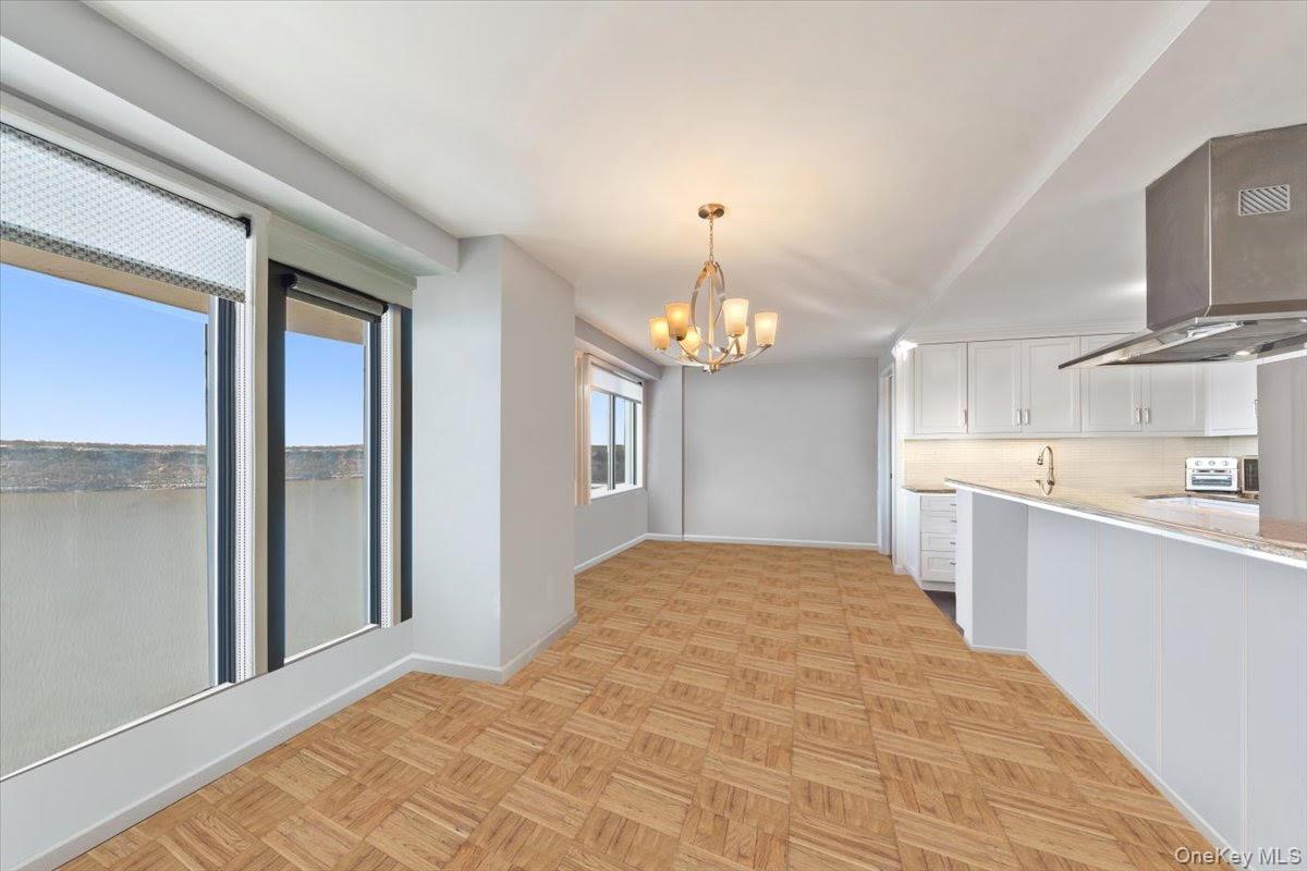 3671 Hudson Manor Terrace, Unit 14L photo 27