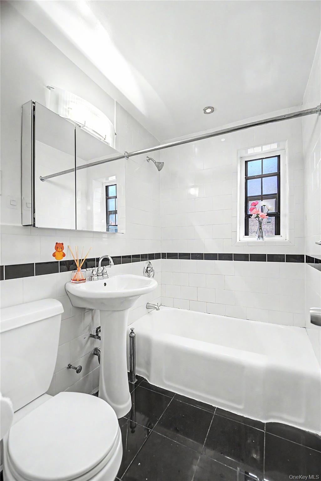 144-36 78th Avenue, Unit 2D photo 12