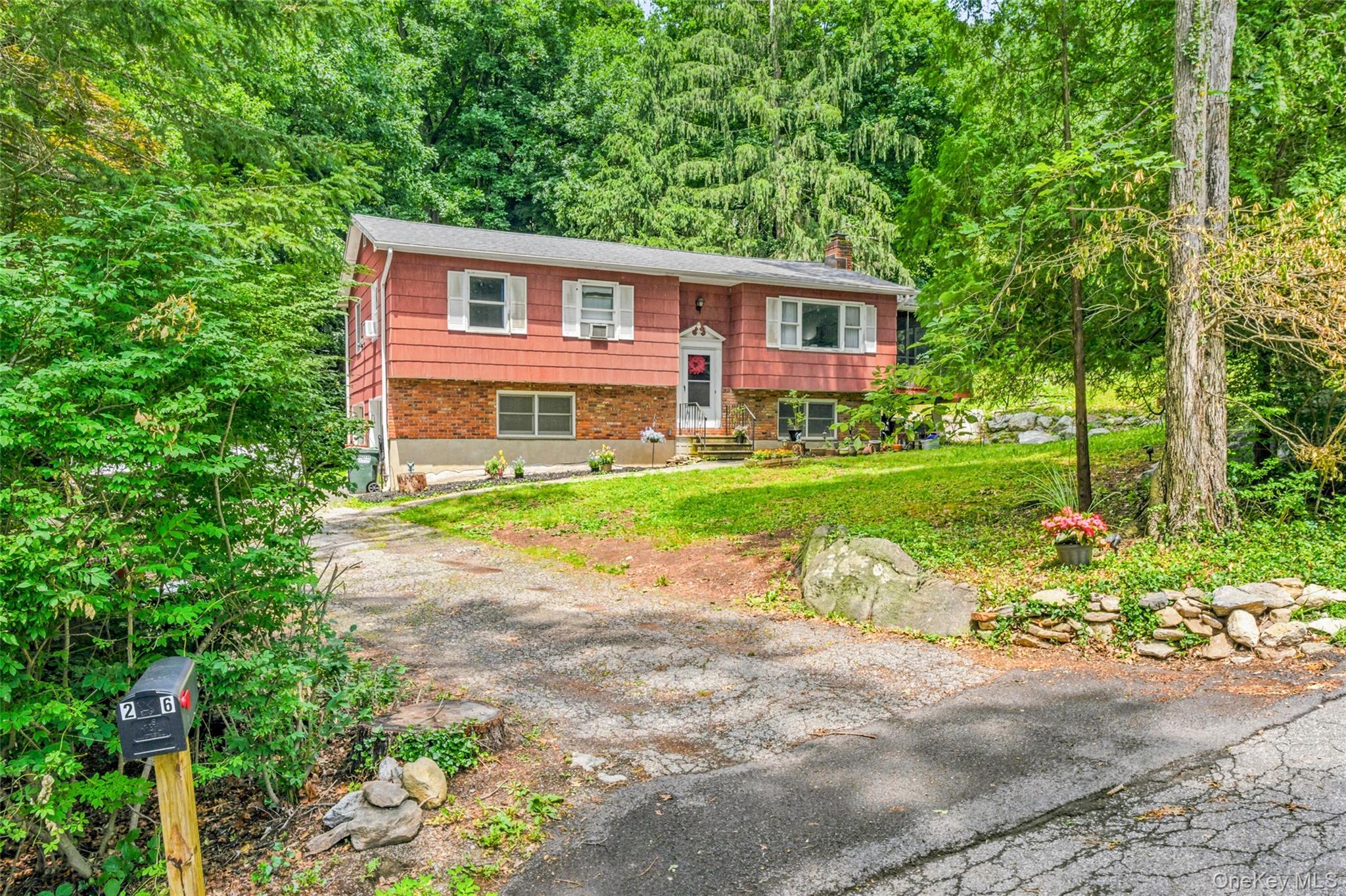 26 Maple Drive – For Sale photo 3