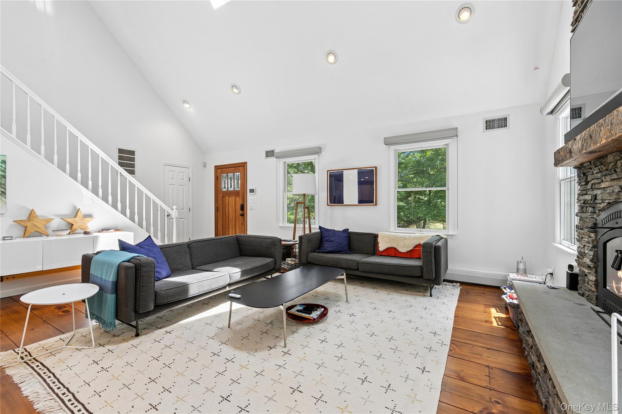17 Squires Boulevard – For Sale photo 9