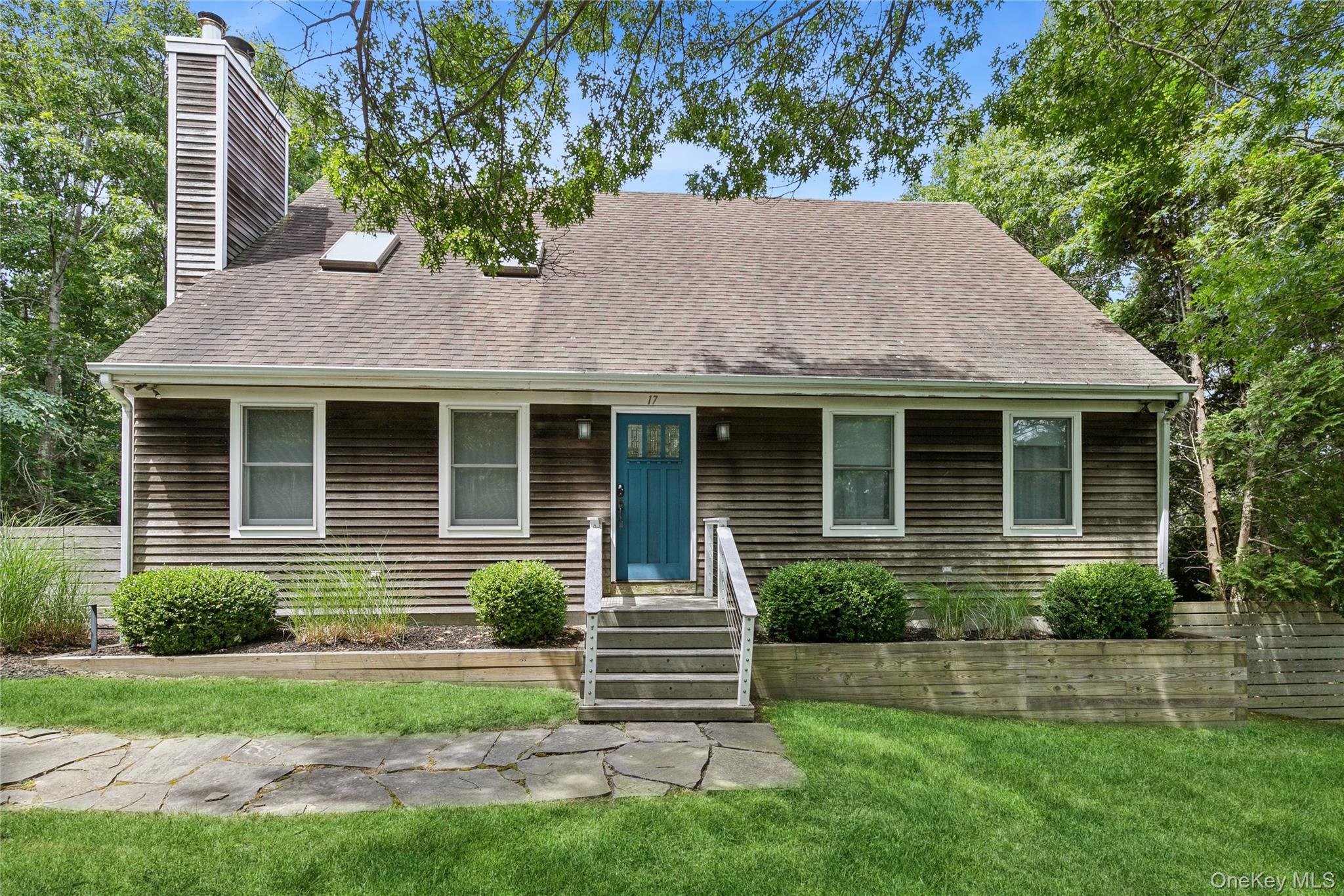 17 Squires Boulevard – For Sale