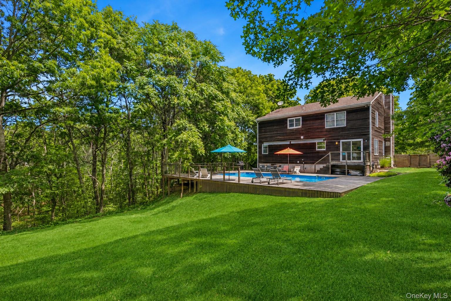 17 Squires Boulevard – For Sale photo 3