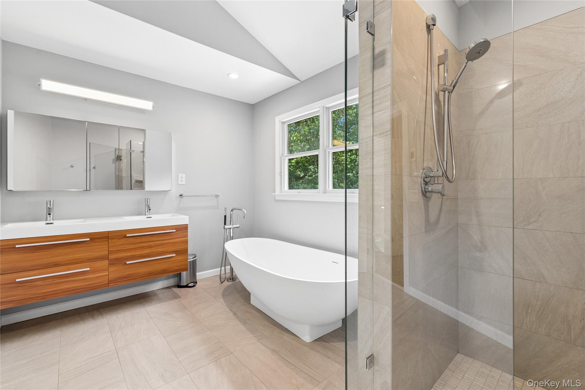 17 Squires Boulevard – For Sale photo 25