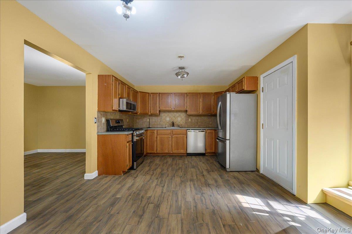 204 Mattituck Court – For Sale photo 8