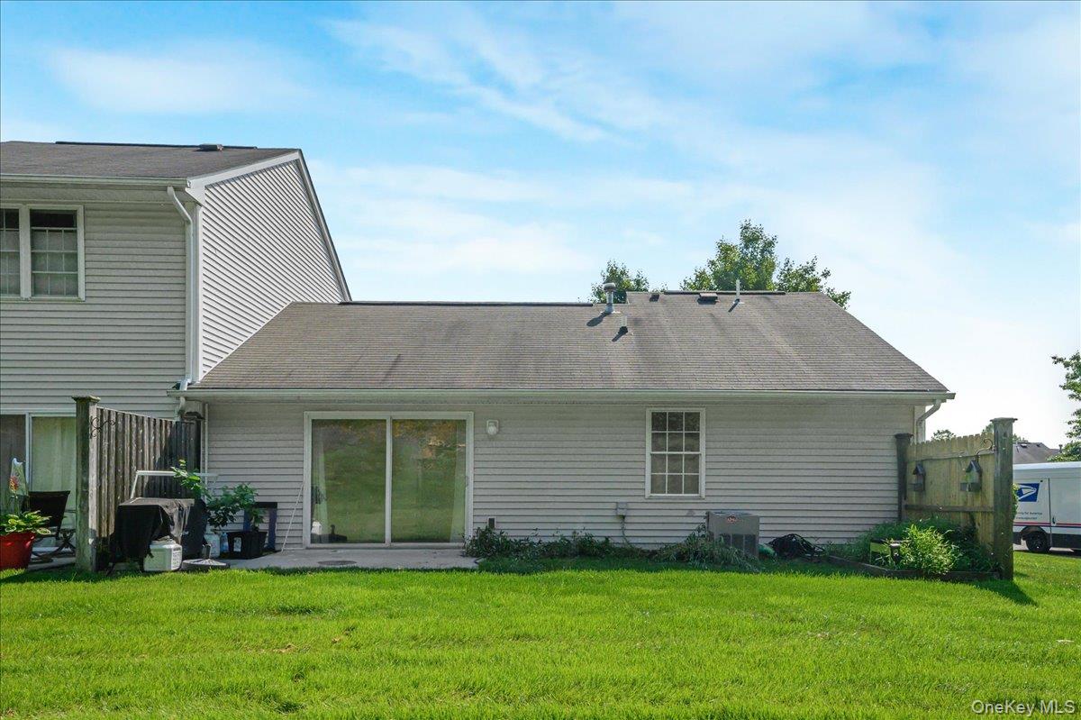 204 Mattituck Court – For Sale photo 3