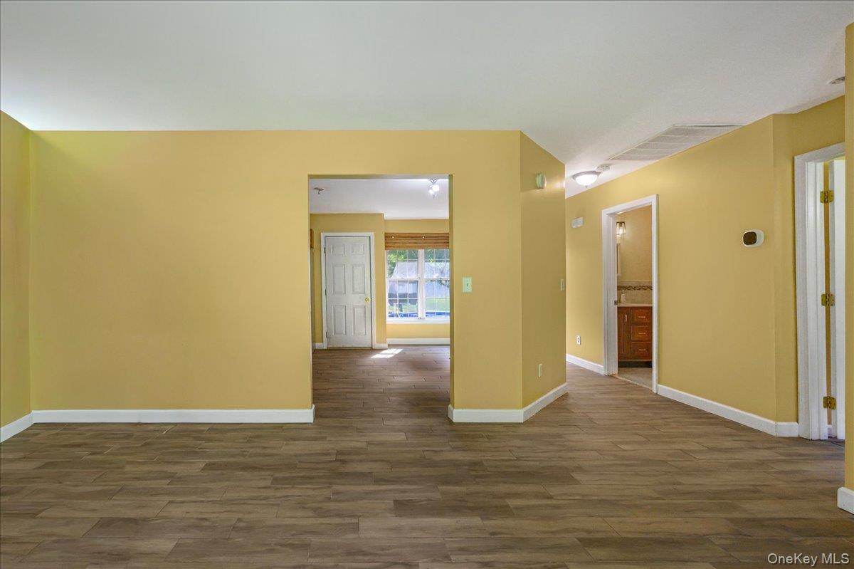 204 Mattituck Court – For Sale photo 13