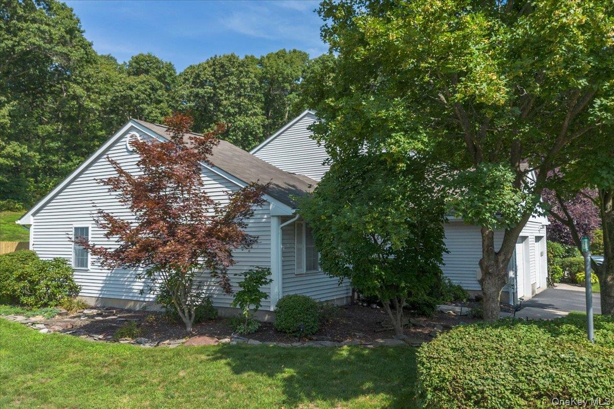 204 Mattituck Court – For Sale photo 2