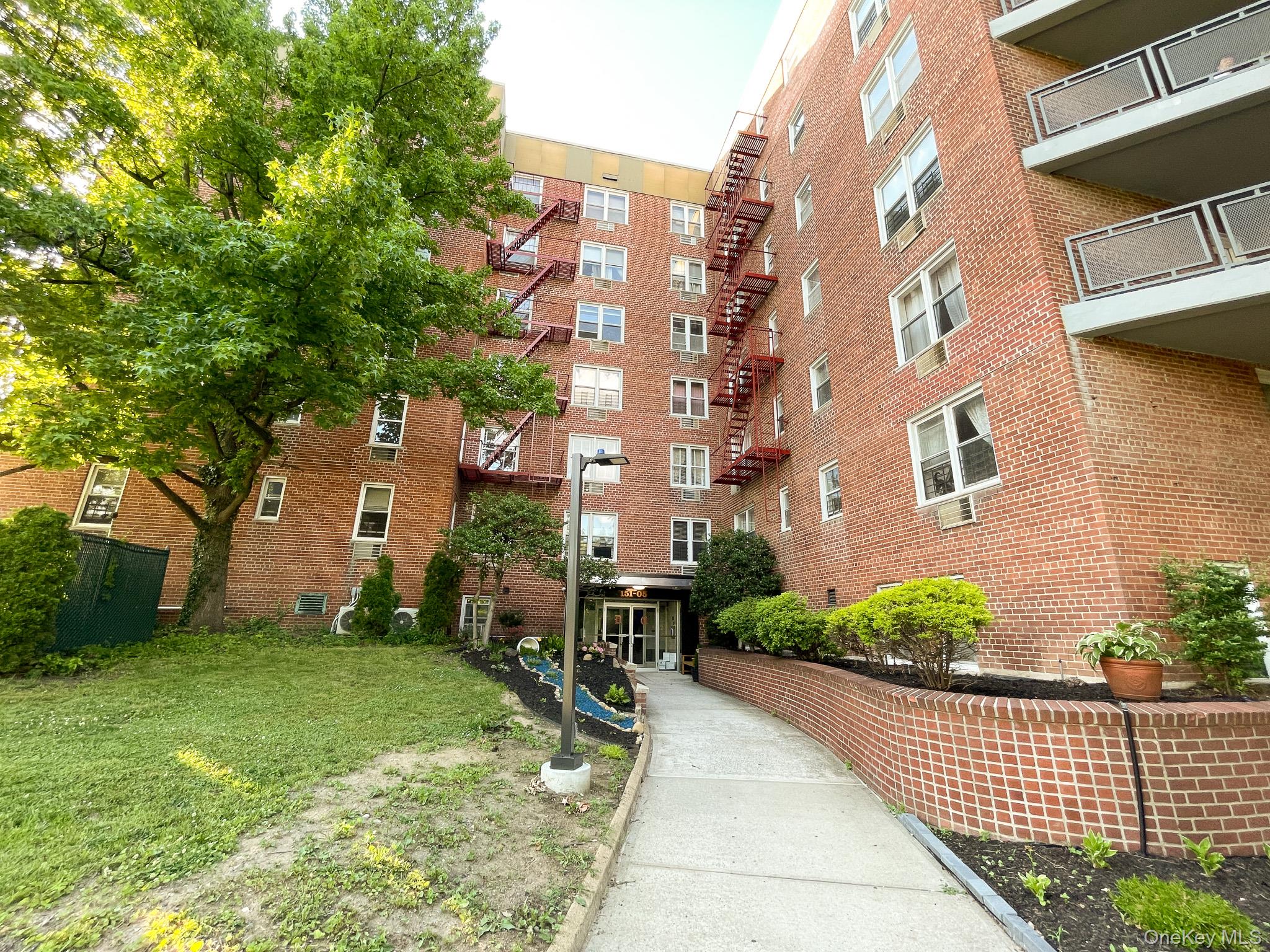 151-05 Cross Island Parkway, Unit 2C