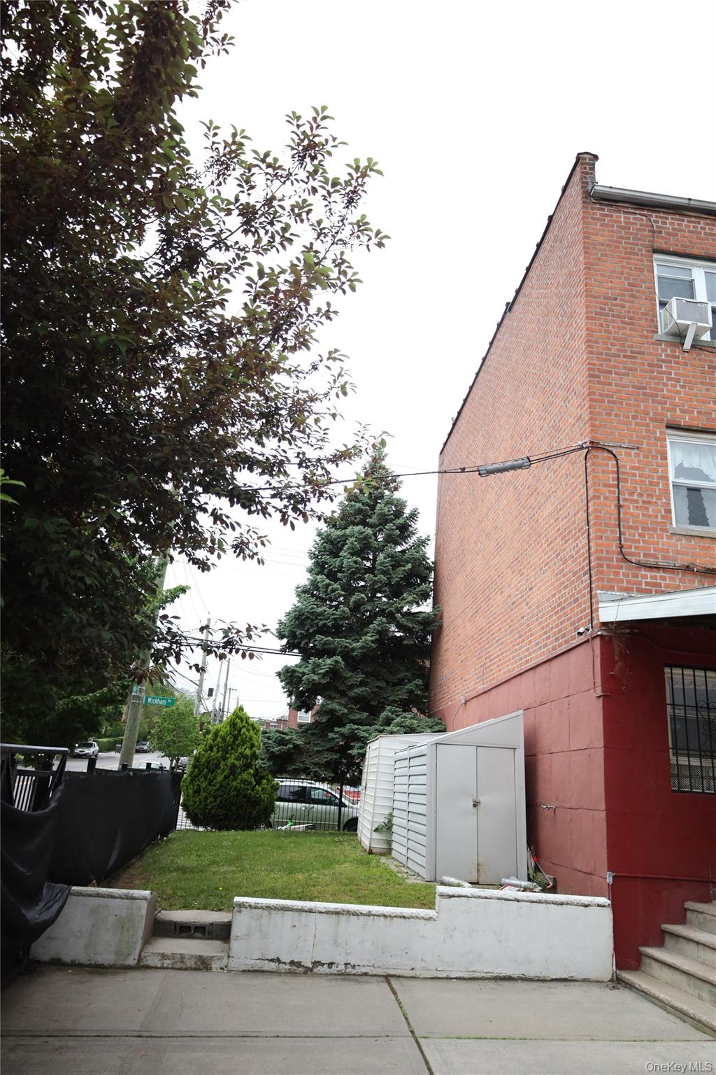 3000 Wickham Avenue – For Sale photo 3