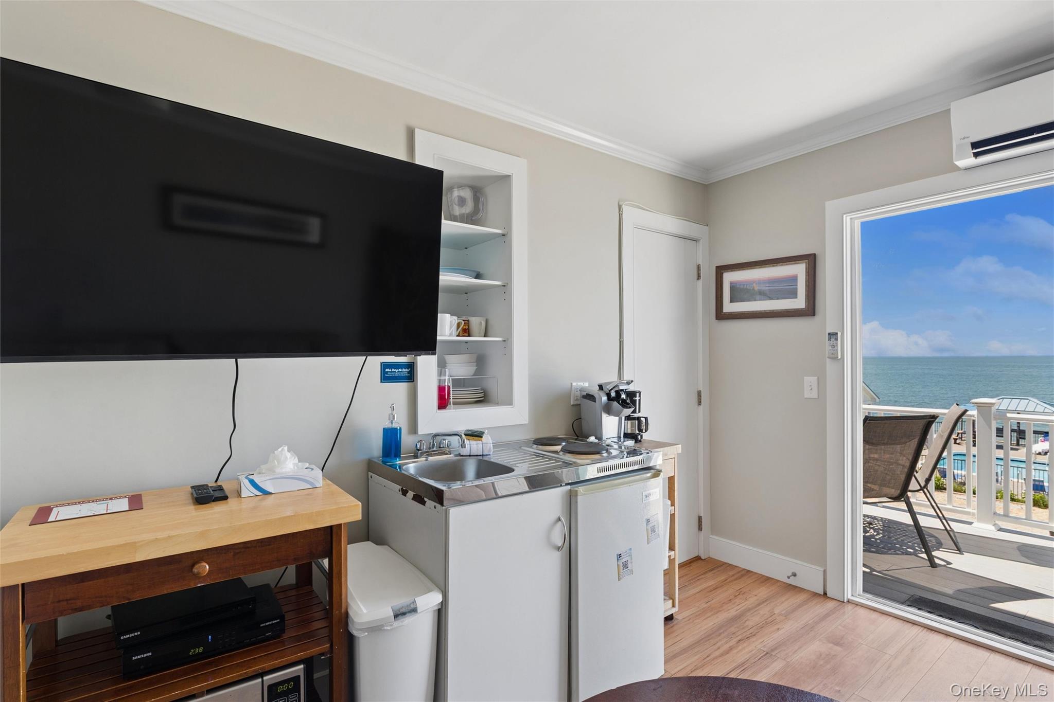 6 Soundview #G Drive, Unit G photo 4