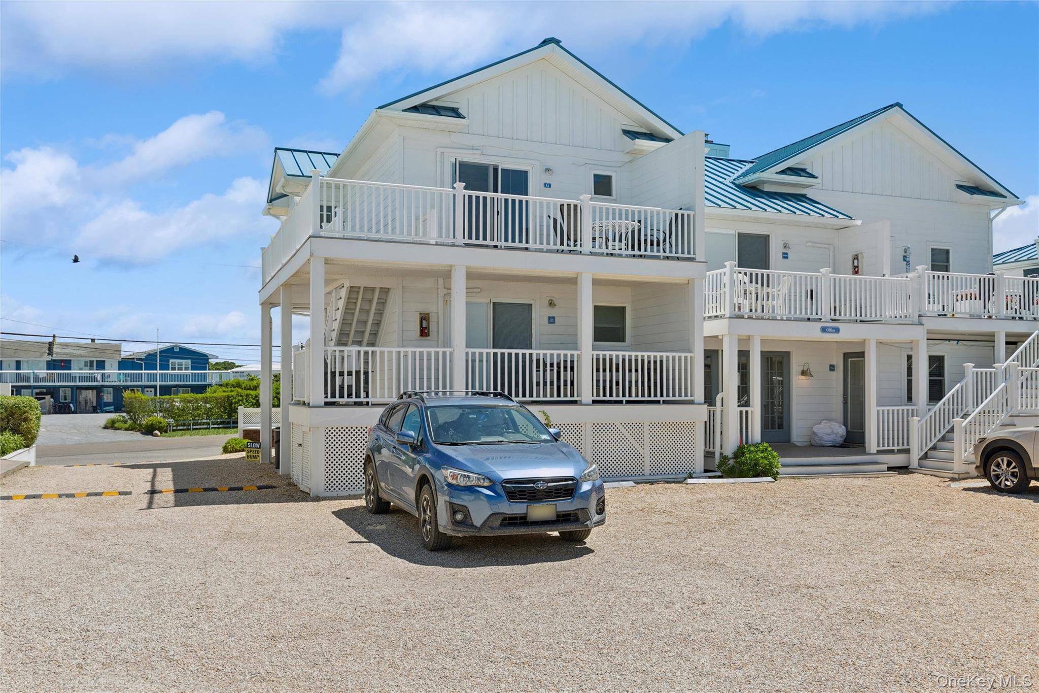 6 Soundview #G Drive, Unit G photo 2