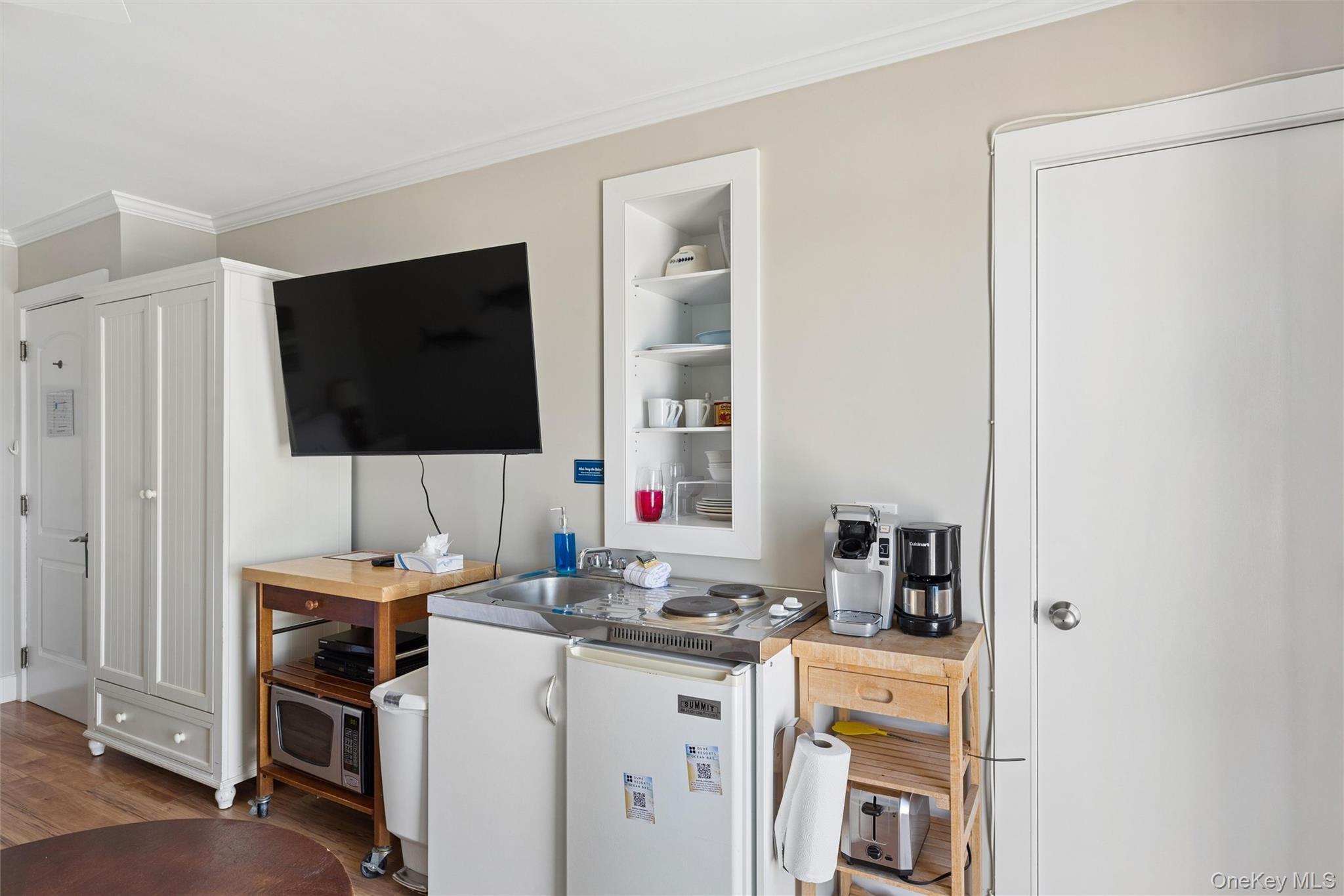 6 Soundview #G Drive, Unit G photo 9