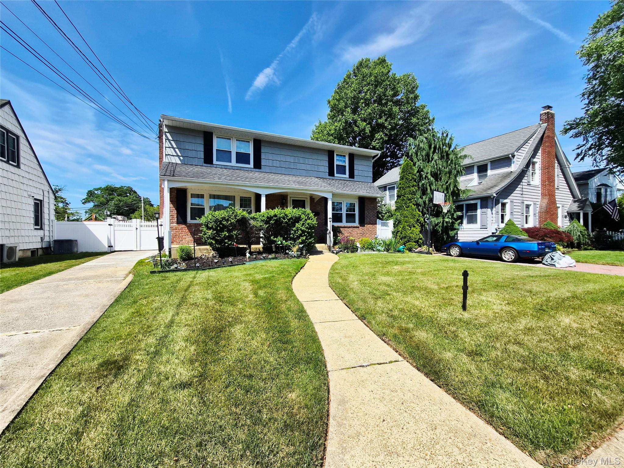 1920 Clemons Street – For Sale