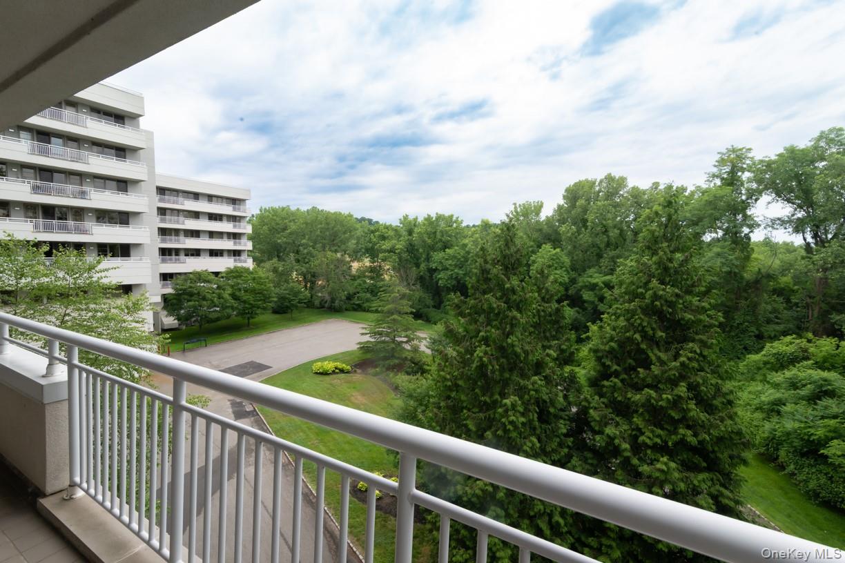 100 Harbor View Drive, Unit 251 photo 33