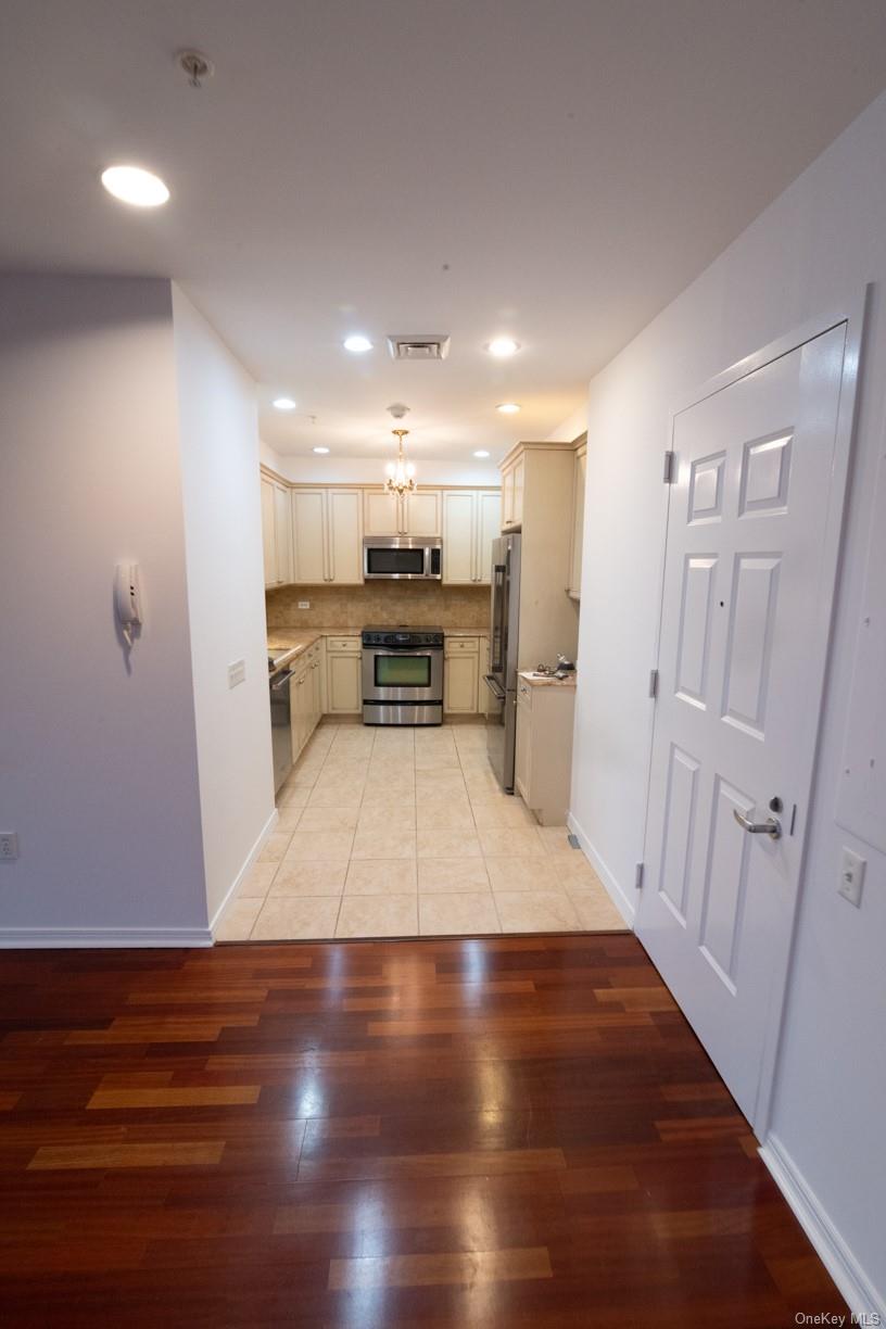 100 Harbor View Drive, Unit 251 photo 3