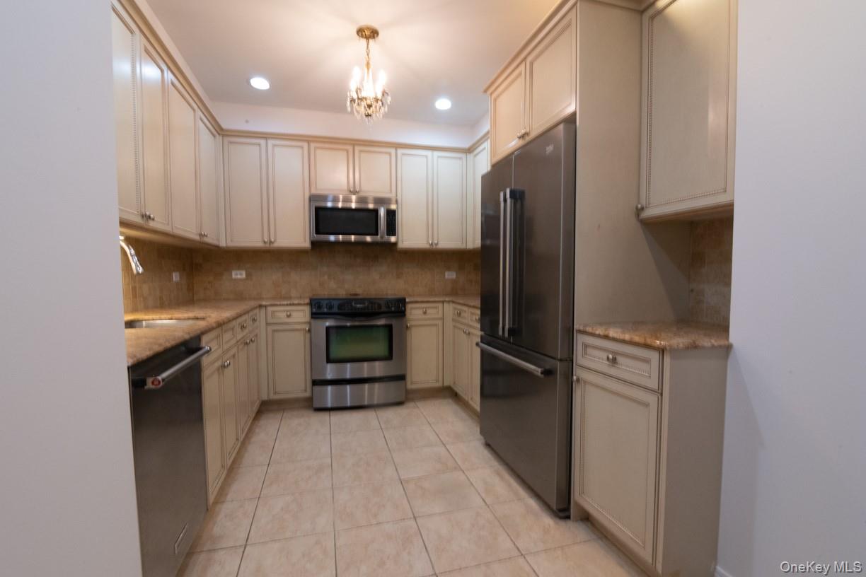 100 Harbor View Drive, Unit 251 photo 31