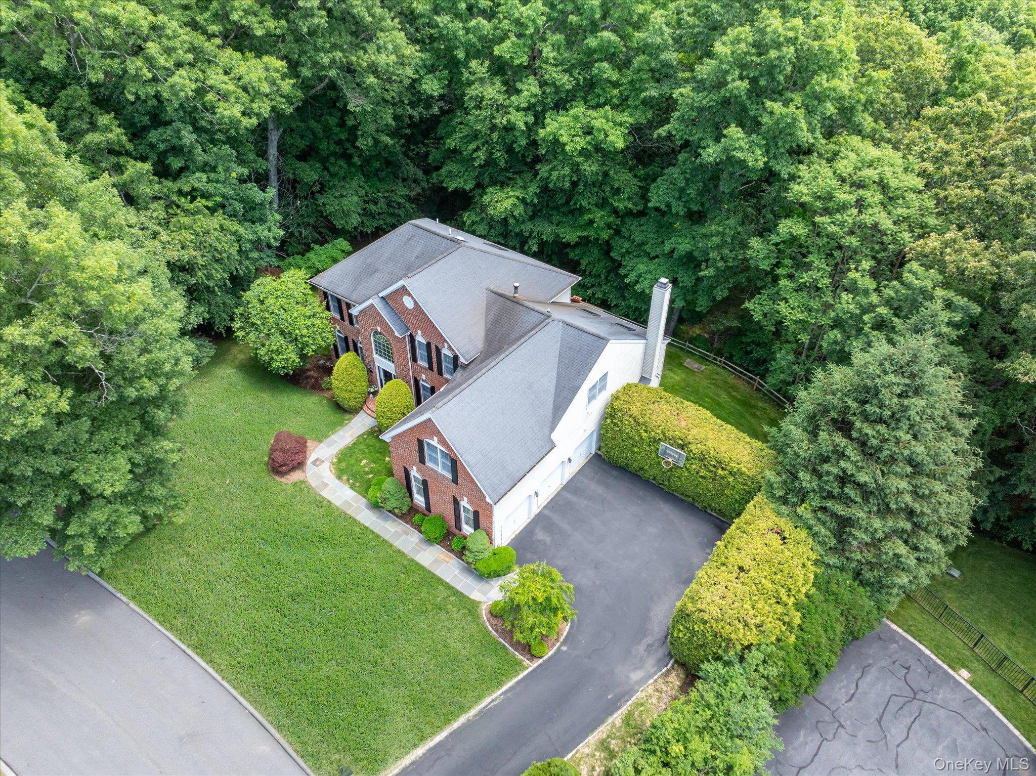 6 Theal Court – For Sale photo 3
