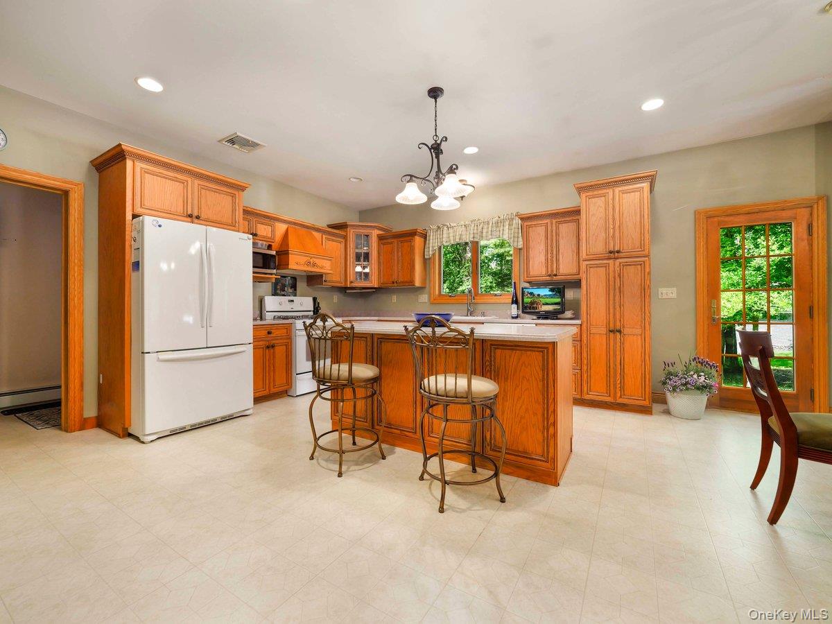 101 Azalea Court – For Sale photo 8