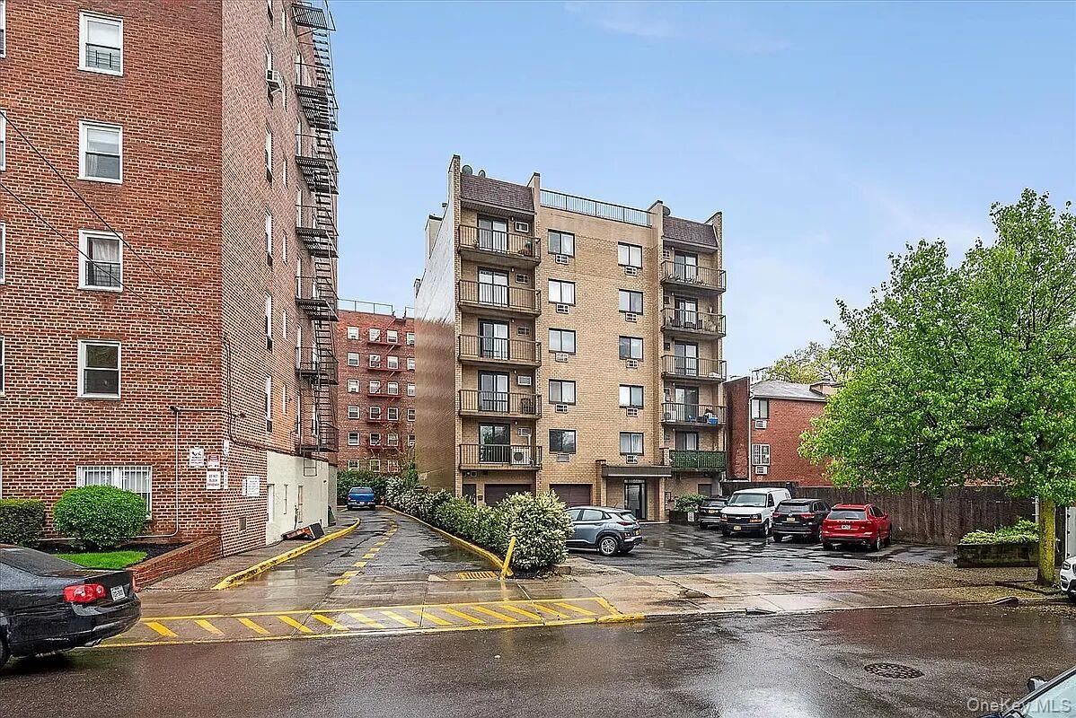 13508 82nd Avenue, Unit 504 photo 4